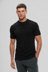 Camiseta Raiz Gola Média · Preto Essência – Algodão Egípcio