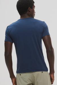 Camiseta Origem Gola V · Azul Horizonte – Algodão Egípcio