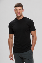 Camiseta Raiz Gola Média · Preto Essência – Algodão Egípcio