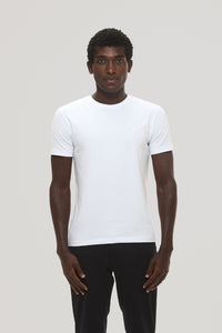 Camiseta Origem · Branco Essência – Algodão Egípcio