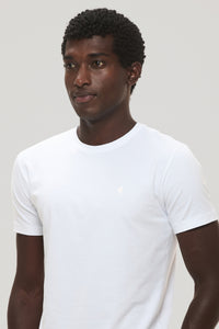 Camiseta Origem · Branco Essência – Algodão Egípcio