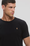 Camiseta Preta com Mico Dourado - Egípcio Pro