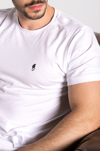 Camiseta branca com mico estampado em preto, algodão egípcio - Origgo