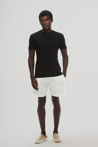 Camiseta Raiz Gola Média · Preto Essência – Algodão Egípcio