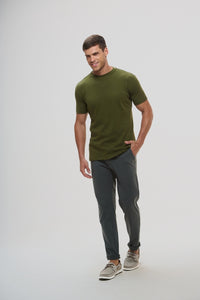 Camiseta Raiz Gola Média · Verde Cerrado – Algodão Egípcio