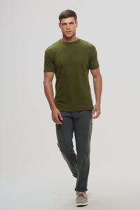 Camiseta Raiz Gola Média · Verde Cerrado – Algodão Egípcio