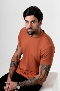 Camiseta Origem · Terracota Solo – Algodão Egípcio