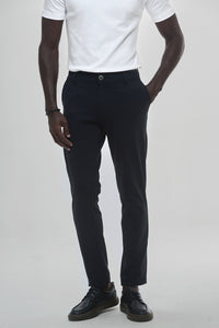 Calça Aura · Alfaiataria Leve · Preta